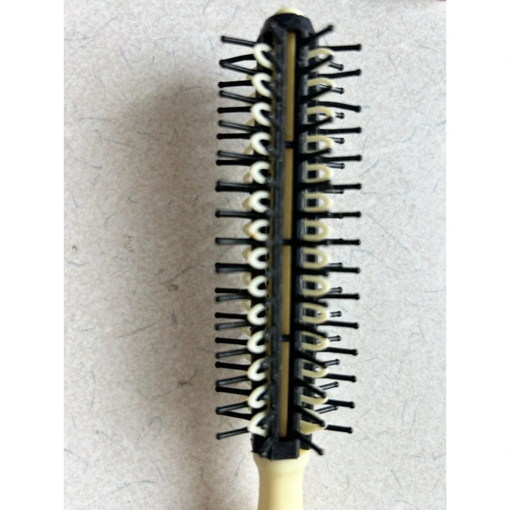 Vintage‎ Goody La Ronde (Made in France) round hairbrush